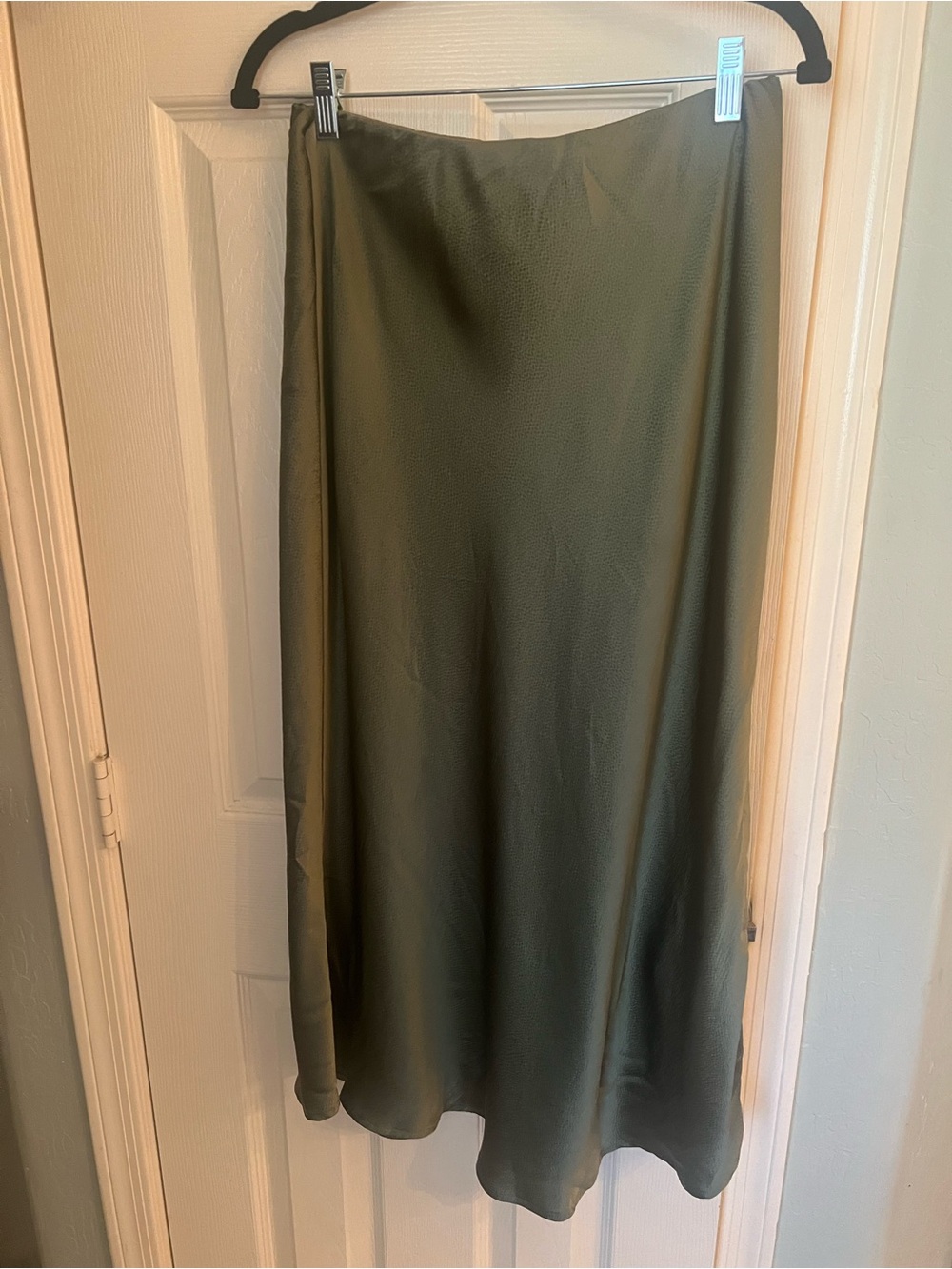 Xirena silk green midi skirt Medium